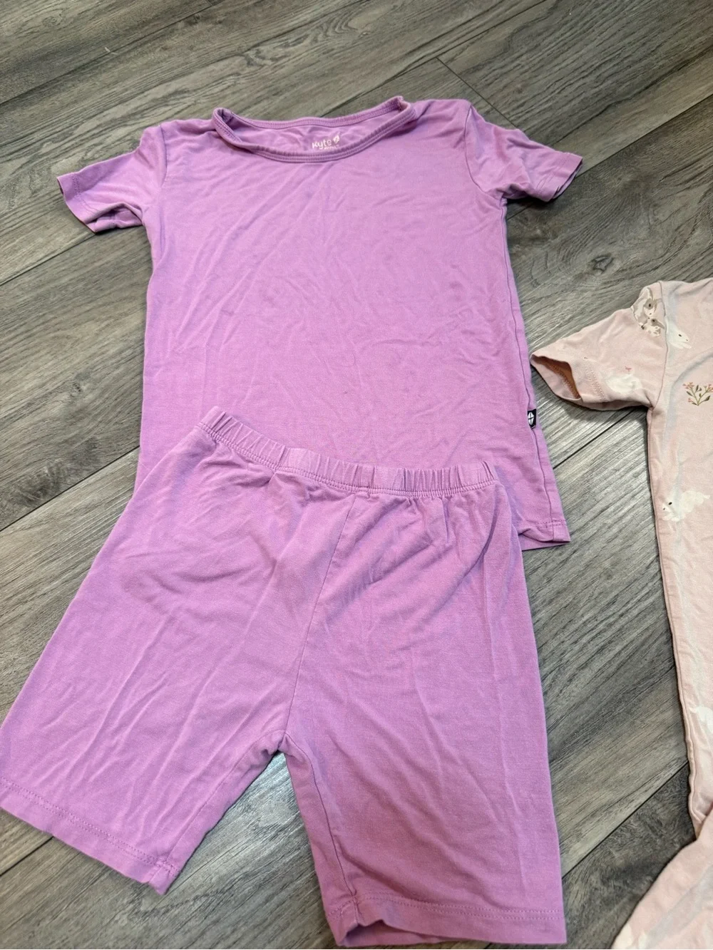 Kyte Short Sleeve Pajama Sets - Lavender & Light Pink Bunny Print